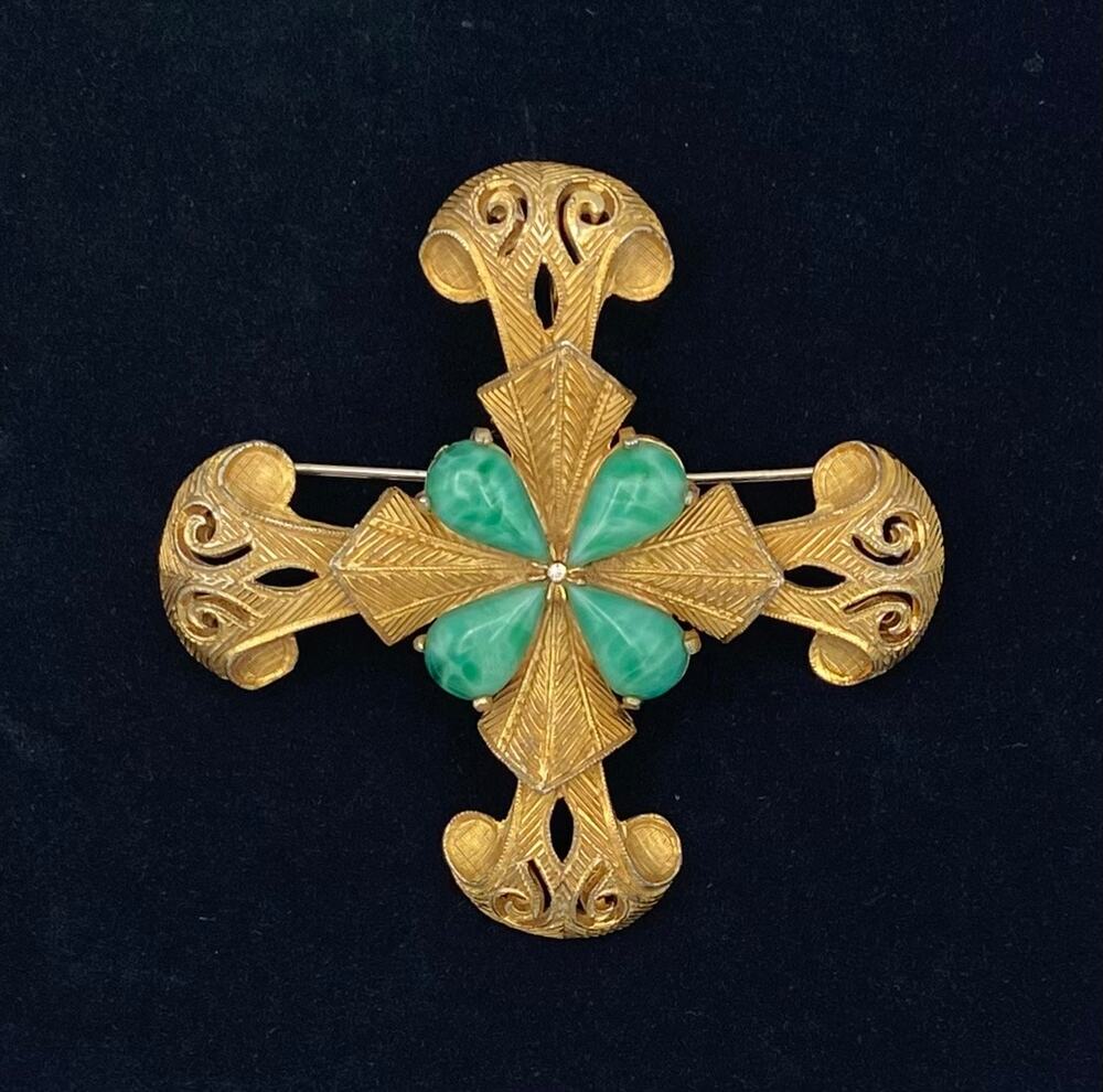 Vintage DeNicola Maltese Cross Brooch Pin Green Peking Glass Faux Jade Gold Tone